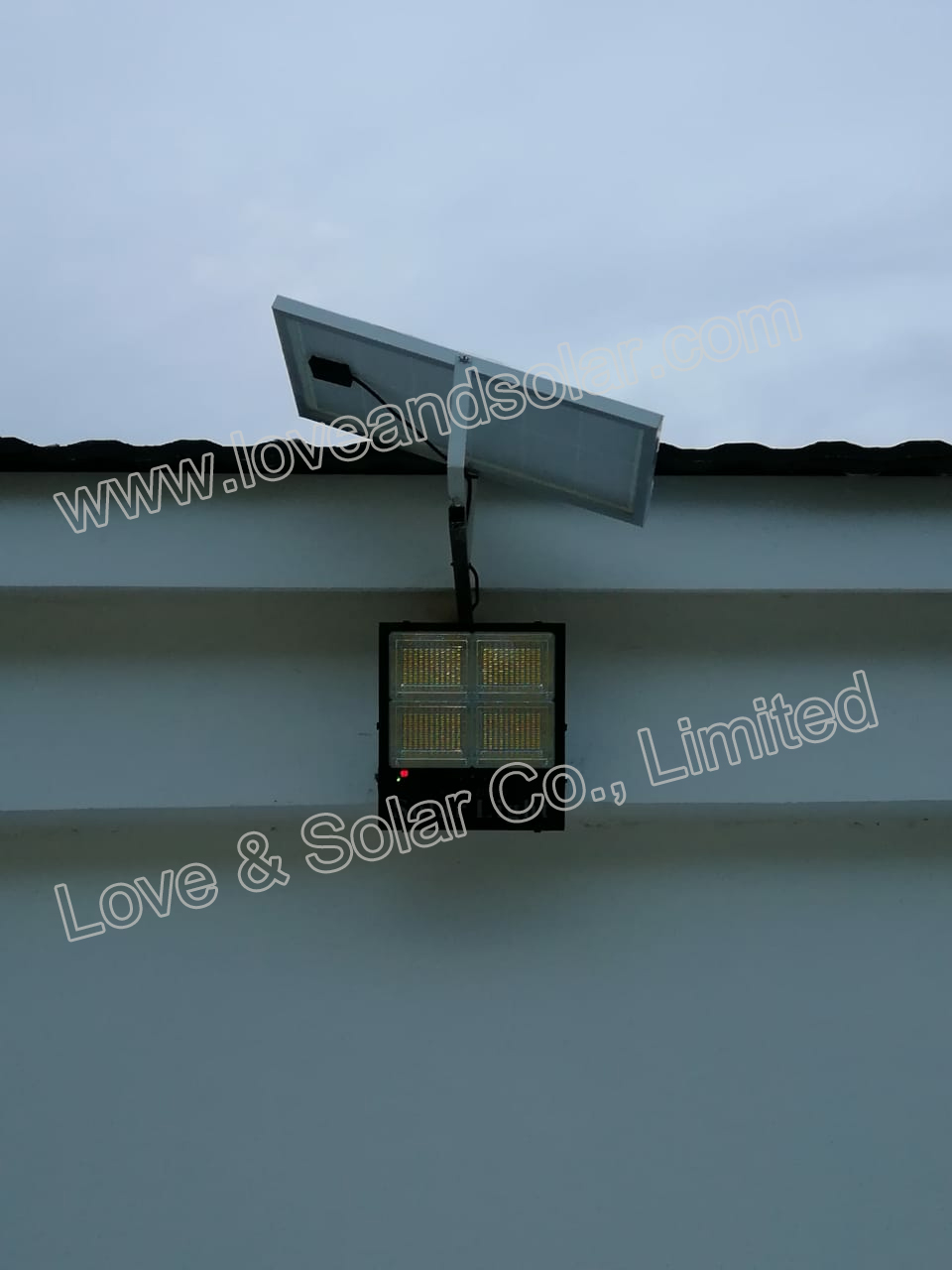 SD Solar Flood Light Project in Mozambique from LOVE & SOLAR CO., LIMITED