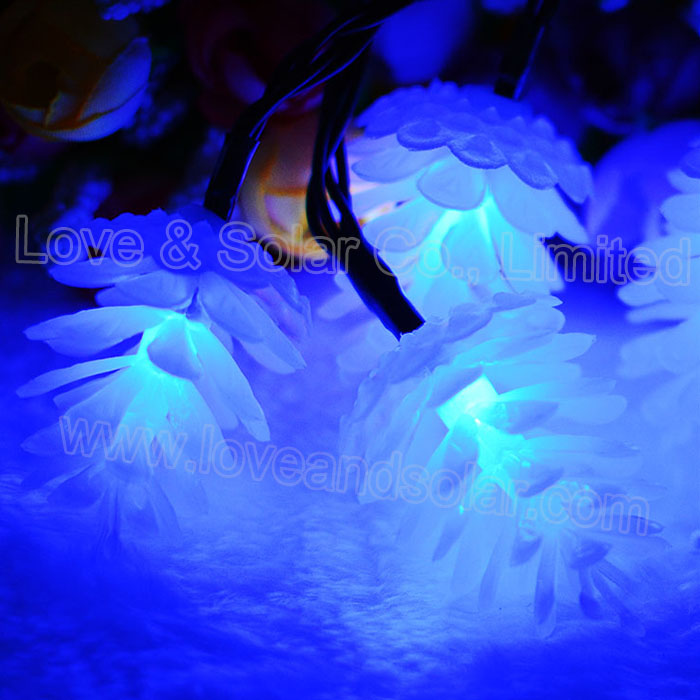 Pine Cone Solar Christmas Decoration Light 