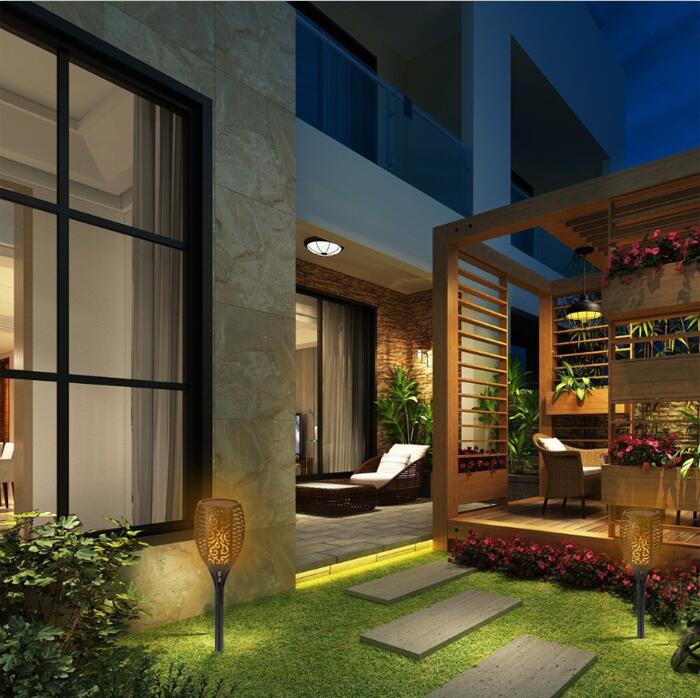 Solar Flame Garden Light