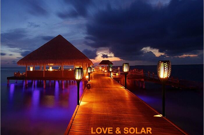 Solar Flame Garden Light